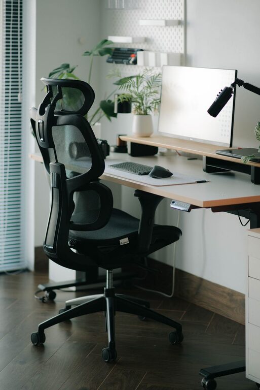 Tips for Creating a Comfortable and Productive Home Office Space